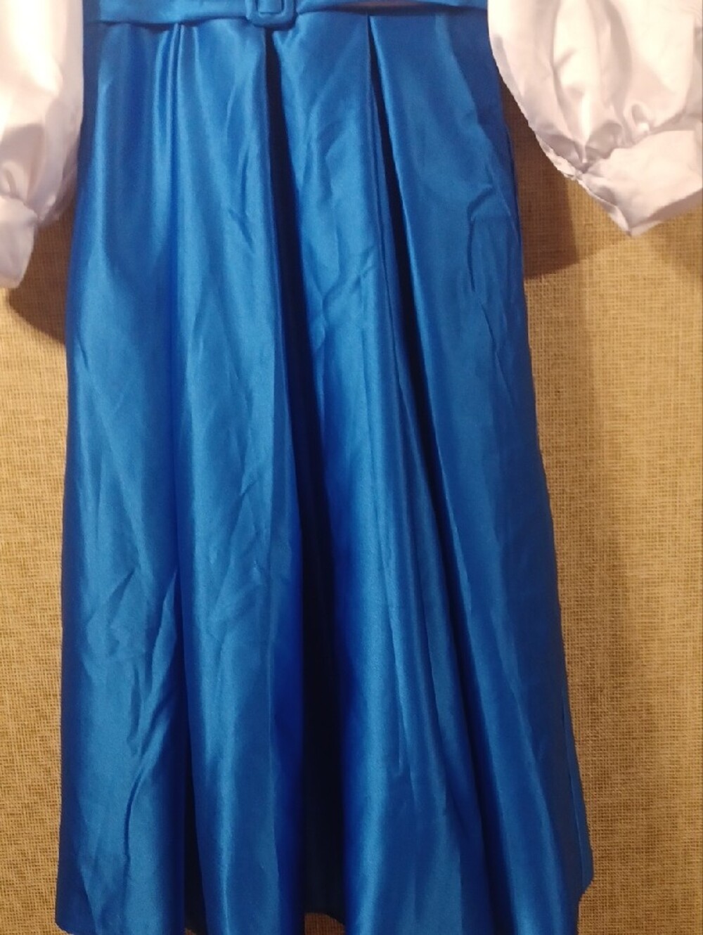 White and Bright Blue V-Neck Puff Sleeve Belted Dress - Picture 5 of 7